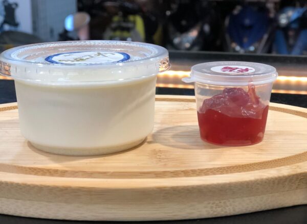 草莓鮮奶酪